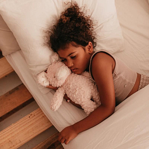 Мягкая игрушка Mrs. Ertha "Свинка Mr. Pipper", розовая, 31 см